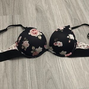 Victoria’s Secret floral bra 34B